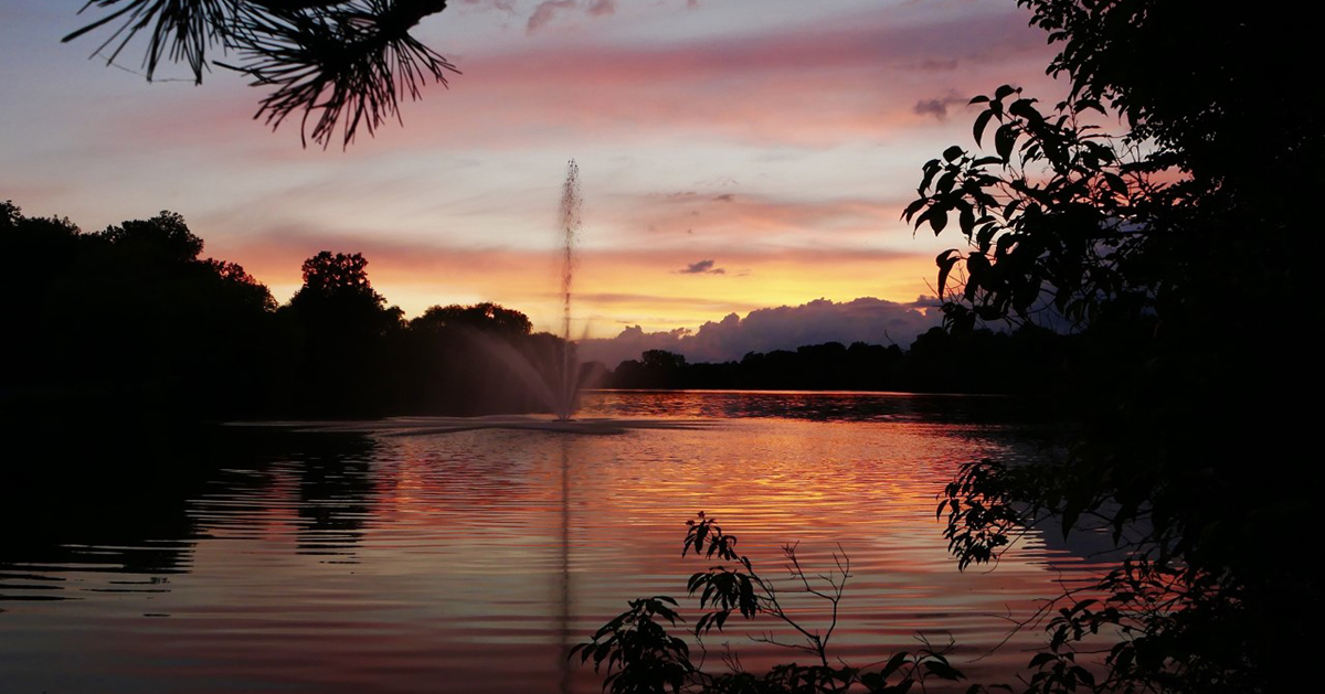Sunset at Hoyt lake